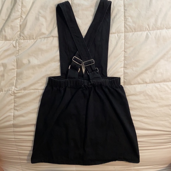 NWOT Le Lis Denim Cross-back Romper, size Medium - Picture 3 of 7